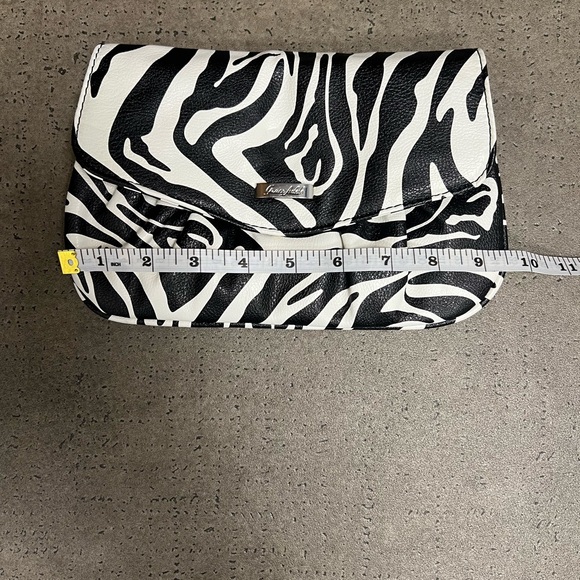Grace Adele Animal Print Clutch with optional strap and clip - Picture 9 of 10